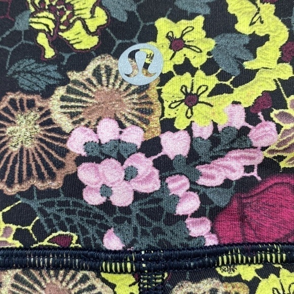 LULULEMON Like New Wunder Under Leggings 27” in Fluorolace Multi Size 8 Luxtreme - Picture 9 of 10